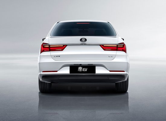 BYD की सबसे ज्यादा बिकने वाली शुद्ध इलेक्ट्रिक परिवार सेडान की अल्ट्रा लंबी वास्तविक रेंज 450 किमी है